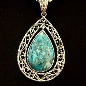 Elegant Sterling Silver teardrop Turquoise Pendant Necklace